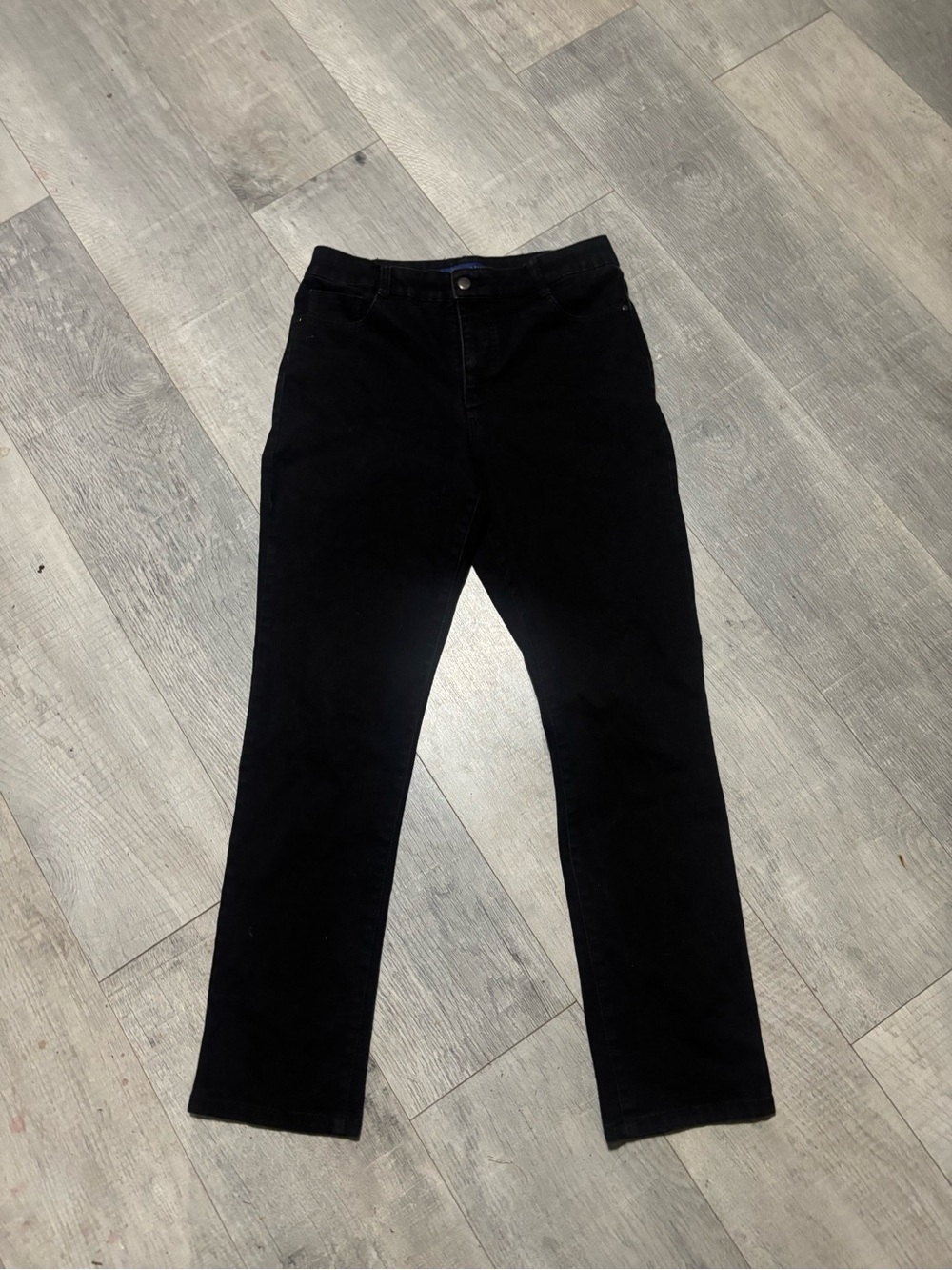Women's Straight Leg Black Jeans - Sleek Everyday Fit